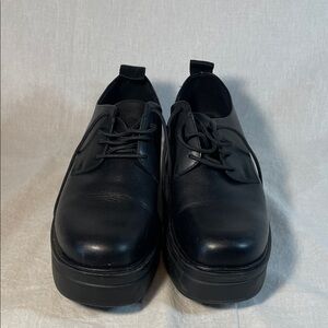 Vagabond Black Leather Oxfords